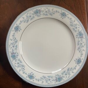Noritake desert dish replacement piece for Bluehill pattern China.